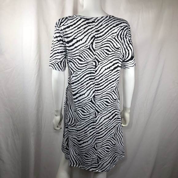 WNEEDU Swing Pocket Zebra Print Dress - Picture 3 of 7